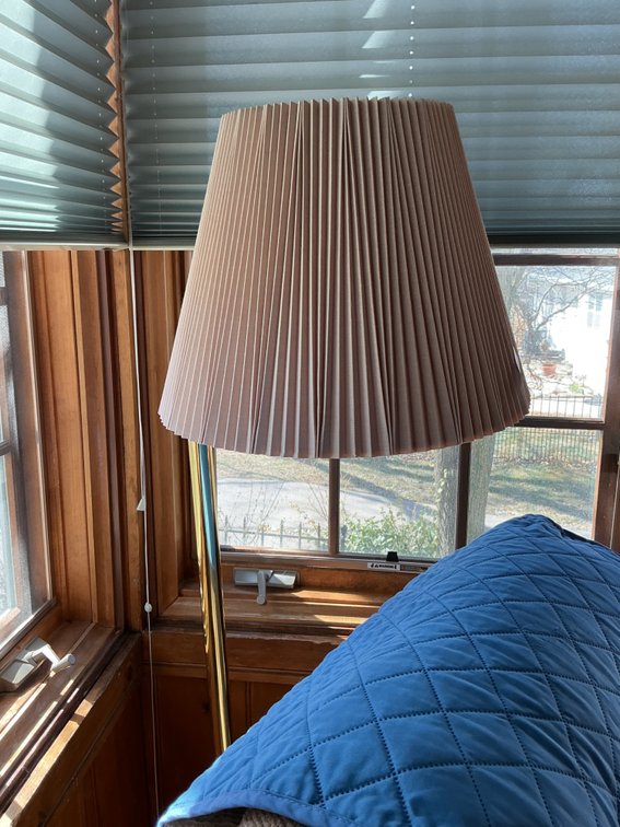 Floor lamp