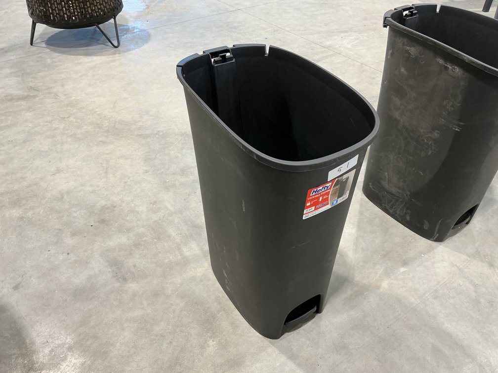 Hefty 12 Gallon Slim Trash Bin