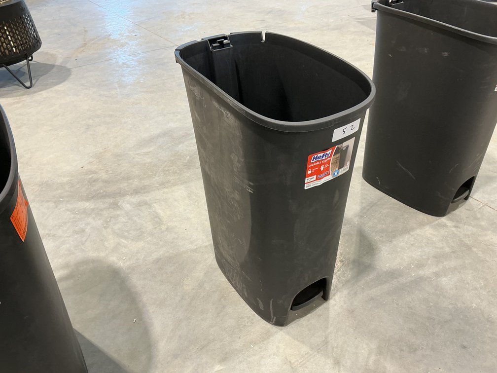 Hefty 12 Gallon Slim Trash Bin