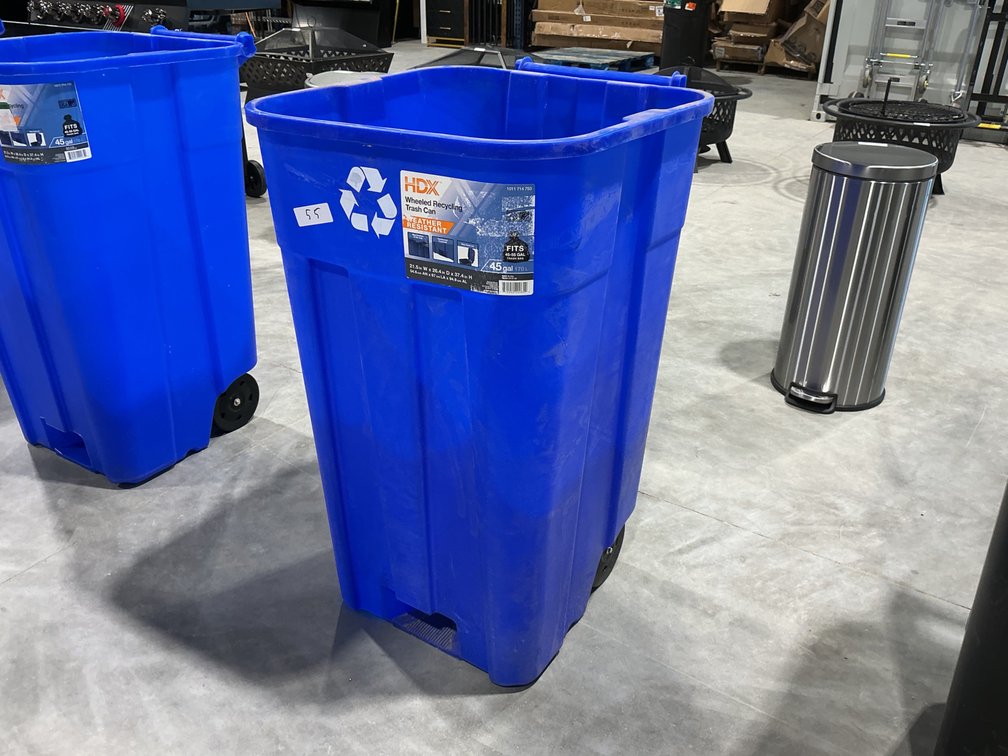 HDX Wheeled Outdoor Trash Can