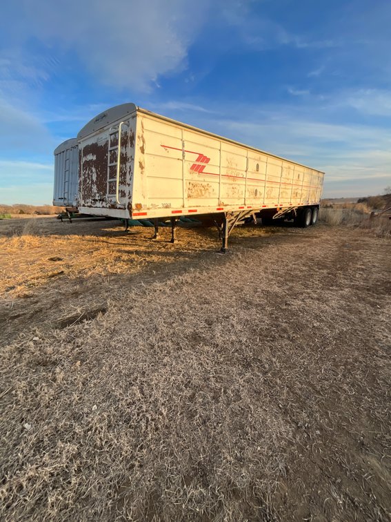 Maurer 40' grain trailer
