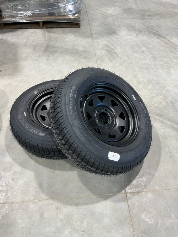 5 Lug Trailer Wheels with 205/75/15 Tires