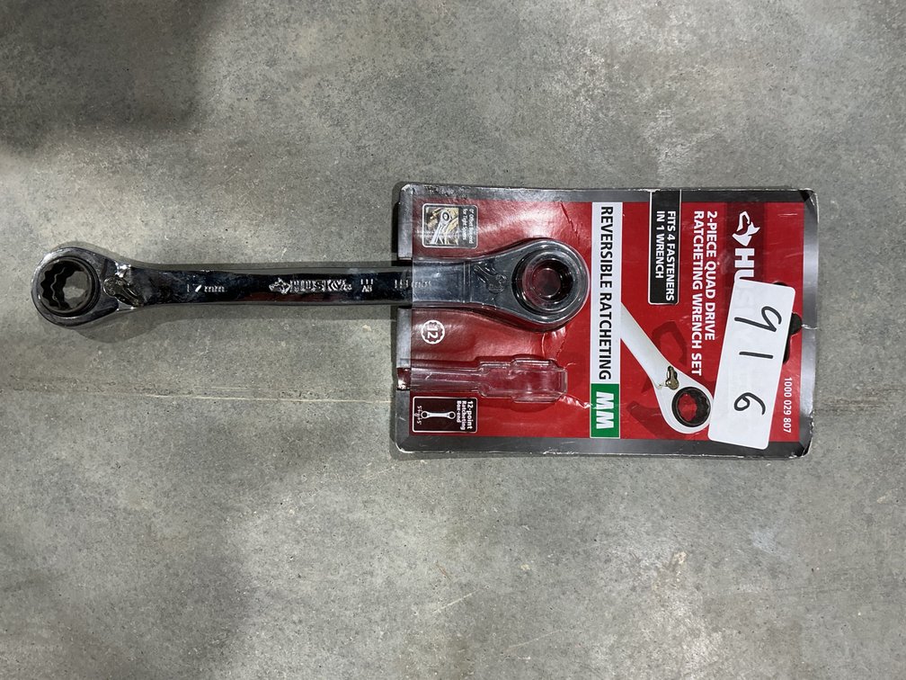 Husky 2 Piece Quad Drive Ratcheting Set