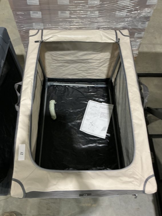 Collapsible Dog House