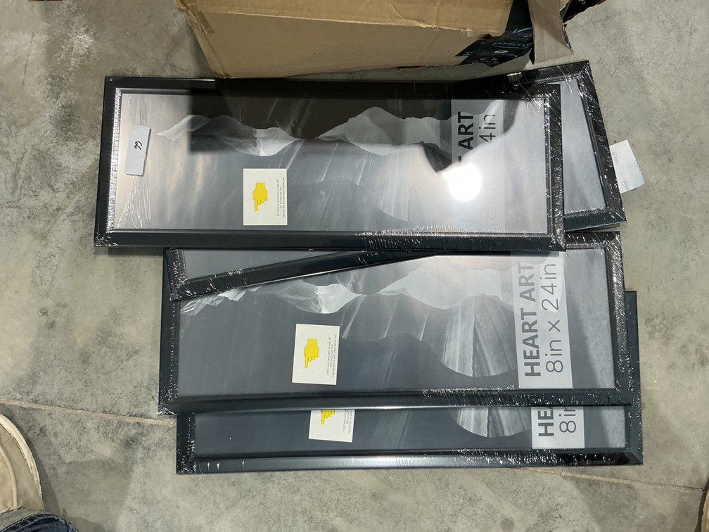 4x Picture Frames