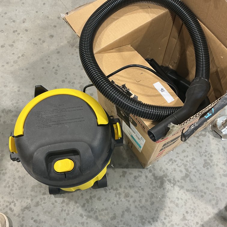 Wet/Dry Vacuum Cleaner