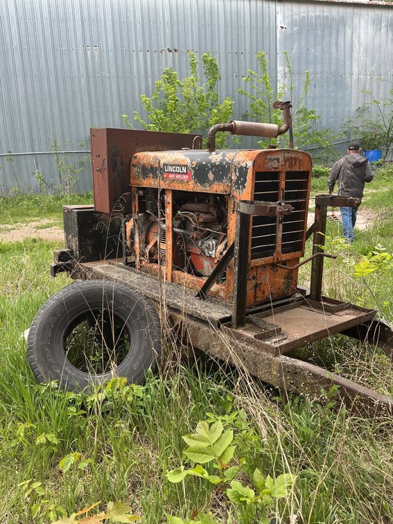 Lincoln Arc Welder/Generator Trailer