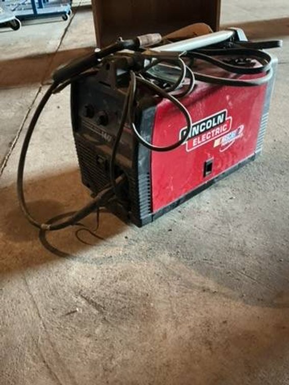 Lincoln Electric 140C Welder