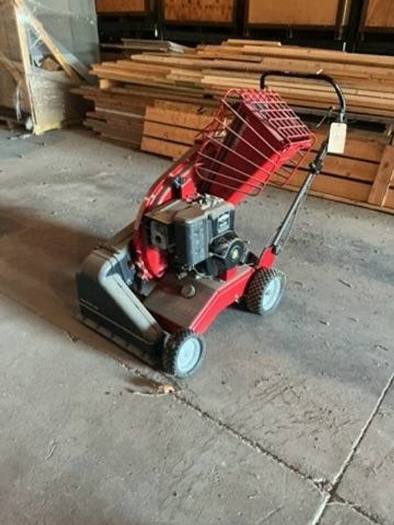 Troy-Bilt Chipper/Vac with 8 HP Briggs & Stratton Engine
