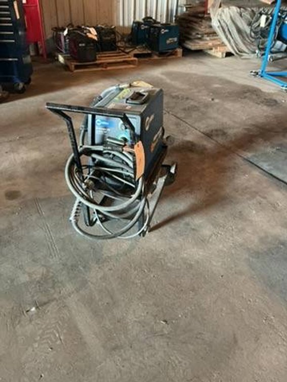 Miller Millermatic 180 Welder with Autoset, No Power Cord or Tank