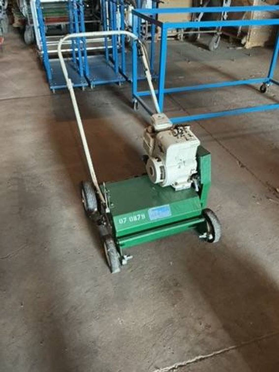 RotoRaker Thatcher with 5 HP Briggs and Stratton Engine