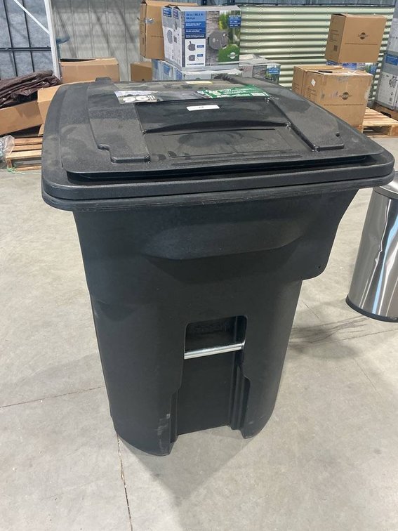 Toter 96 Gallon Trash Bin With Rolling Wheels