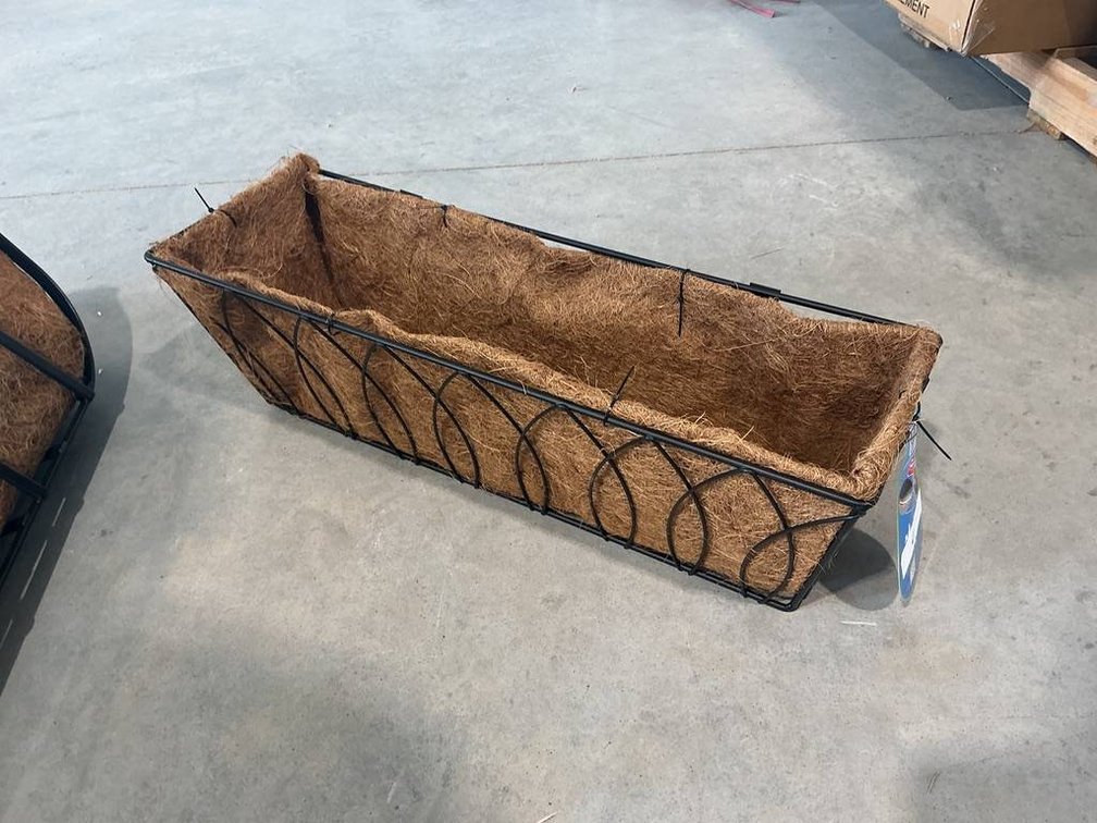 24-Inch AquaSav Window Deck Planter with Built-In Water Tray