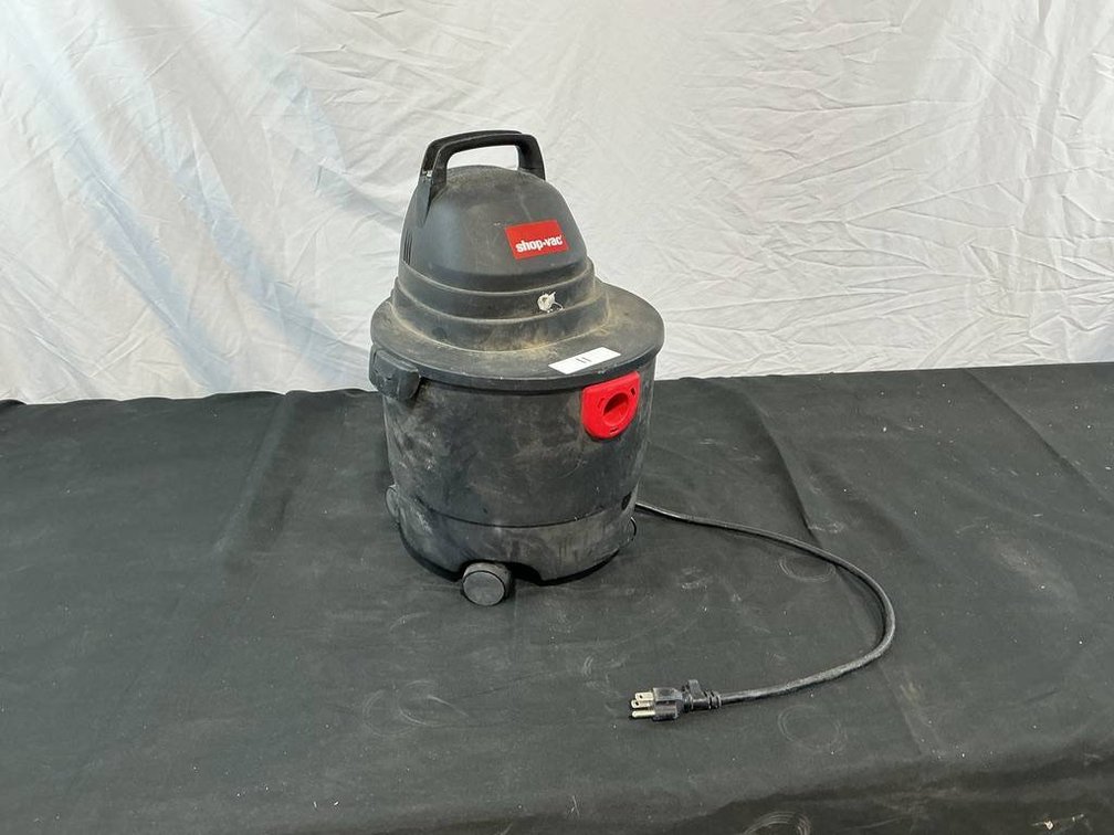 3 Gallon Corded Wet/Dry Shop Vacuum