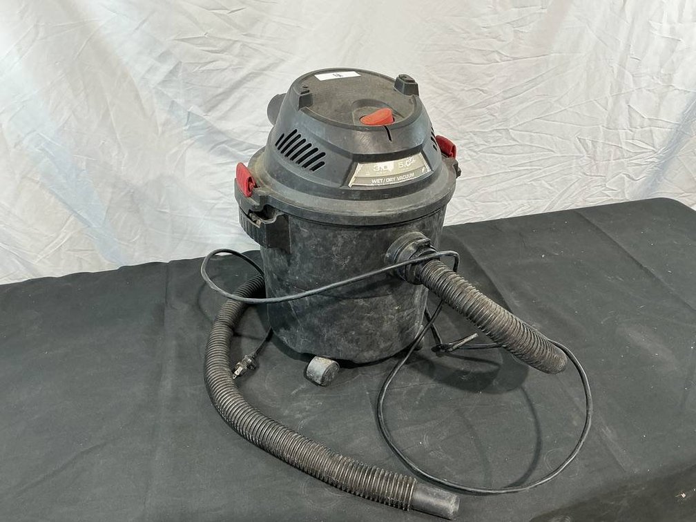 5 Gallon Corded Wet/Dry Vacuum