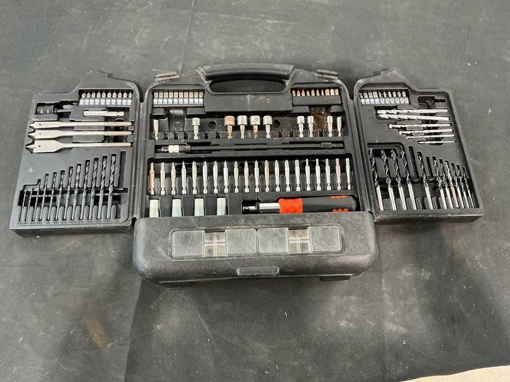 Black & Decker Drill Bit and Driver Set