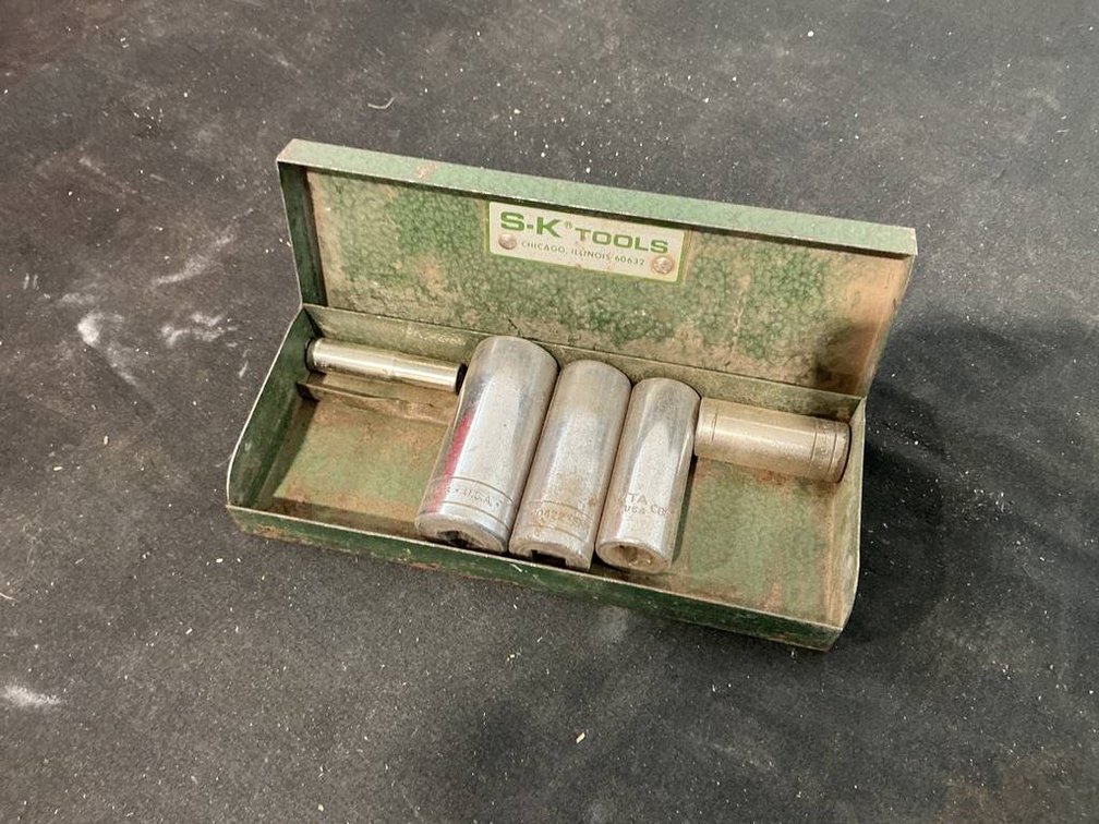 Green S-K Tools Metal Box with 4-1/2" Drive Sockets
