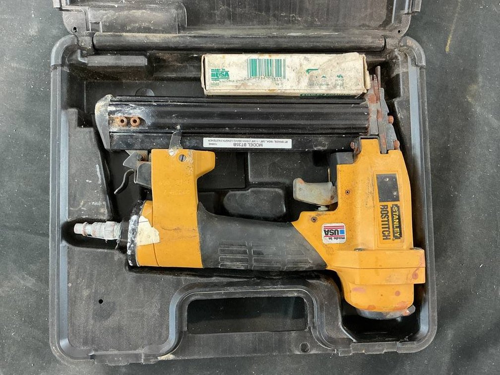 Stanley Bostitch Air-Powered Finishing Gun