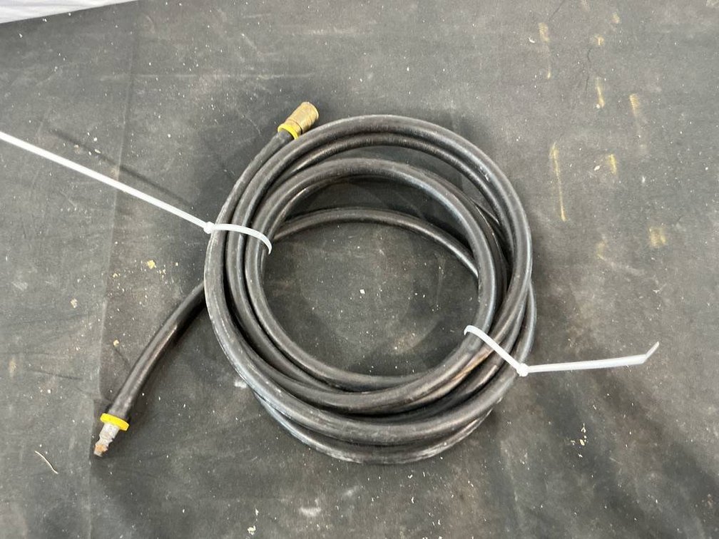3/8" Black Pressure Washer Hose