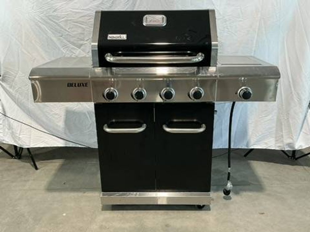 Nexgrill Deluxe 4-Burner Dual Fuel Gas Grill