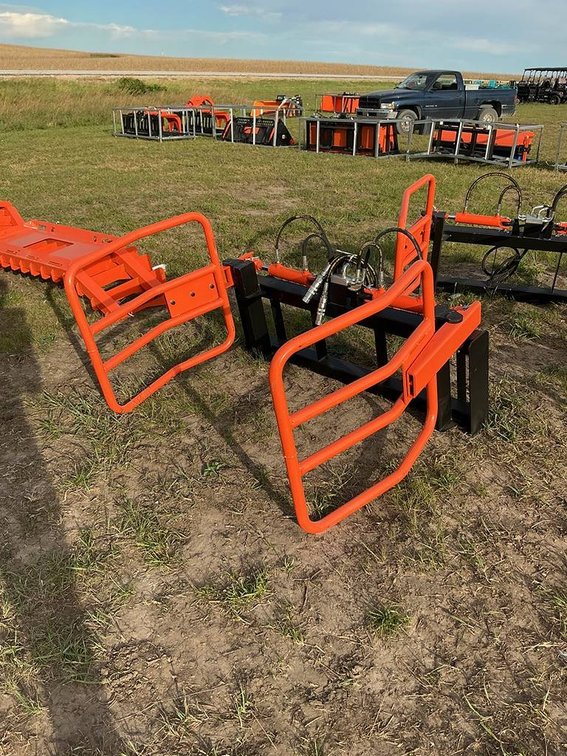 Unused Pabreak Hydraulic Round Bale Grapper