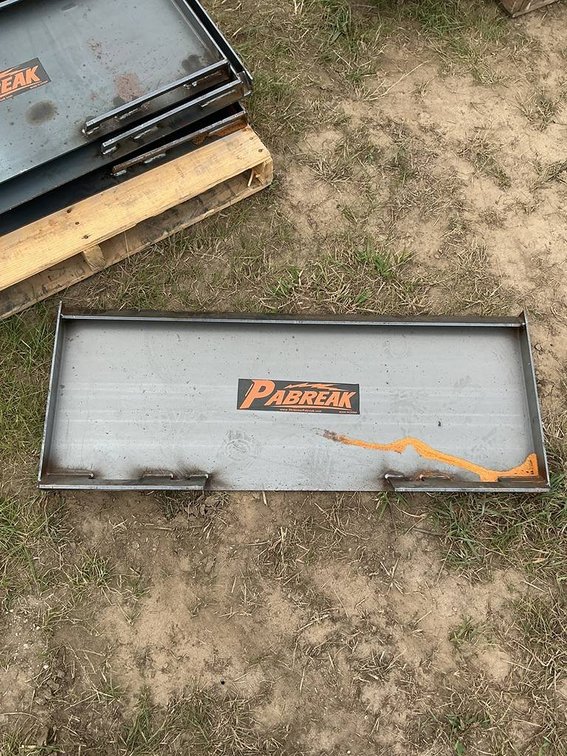 Unused Pabreak 42" Skid Steer Quick-Attach Adapter Mounting Plate