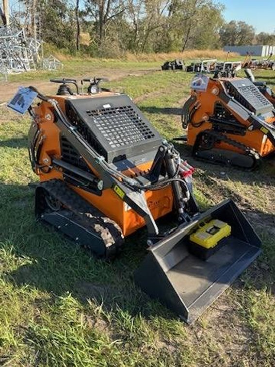 Unused 2026 ARTEER QB-480 Mini Skid Steer