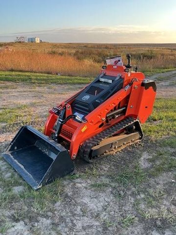Unused 2026 LANDHONOR LHR-V1000 Stand-On Diesel Mini Skid Steer