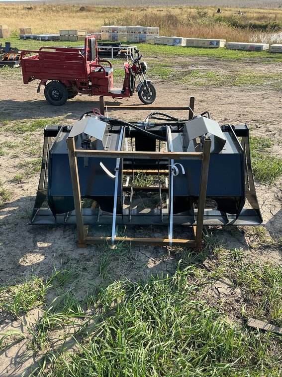 Unused Skid Steer Hollow Wood Grabber