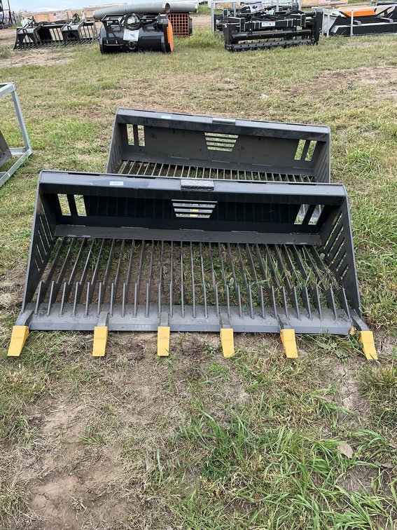 Unused Landhonor 66" Rock Bucket