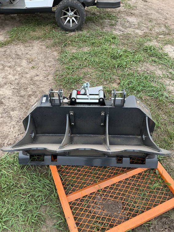 Unused ARTEER 15000 LBS Skid Steer Winch