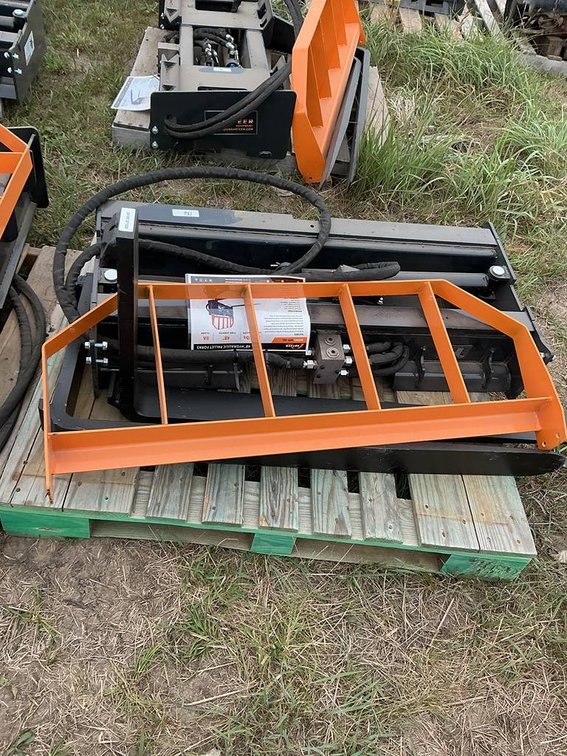 Unused ARTEER 48" Hydraulic Pallet Forks