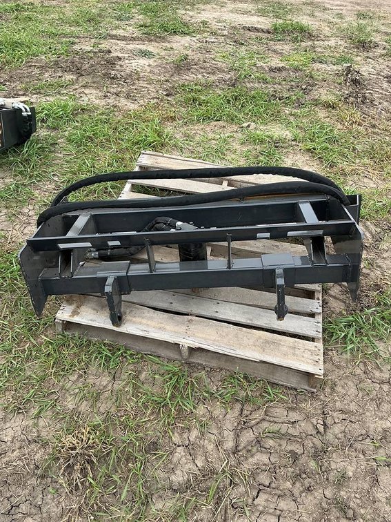 Unused ARTEER Skid Steer 3 PT Hitch Adapter