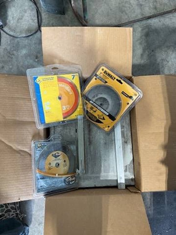Workforce 7" Wet Tile Saw