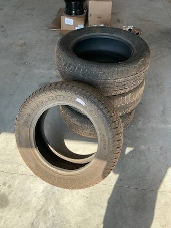 4 - Yokahoma Geolander 275/60R20 Tires