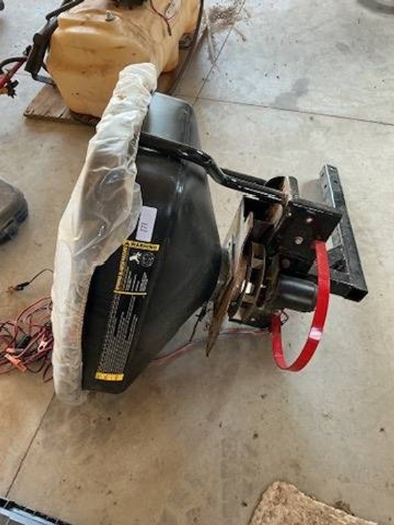 Hitch Mounted Spreader