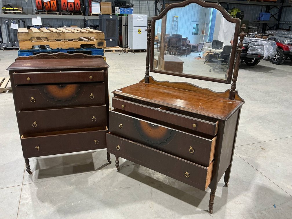 Dresser Set