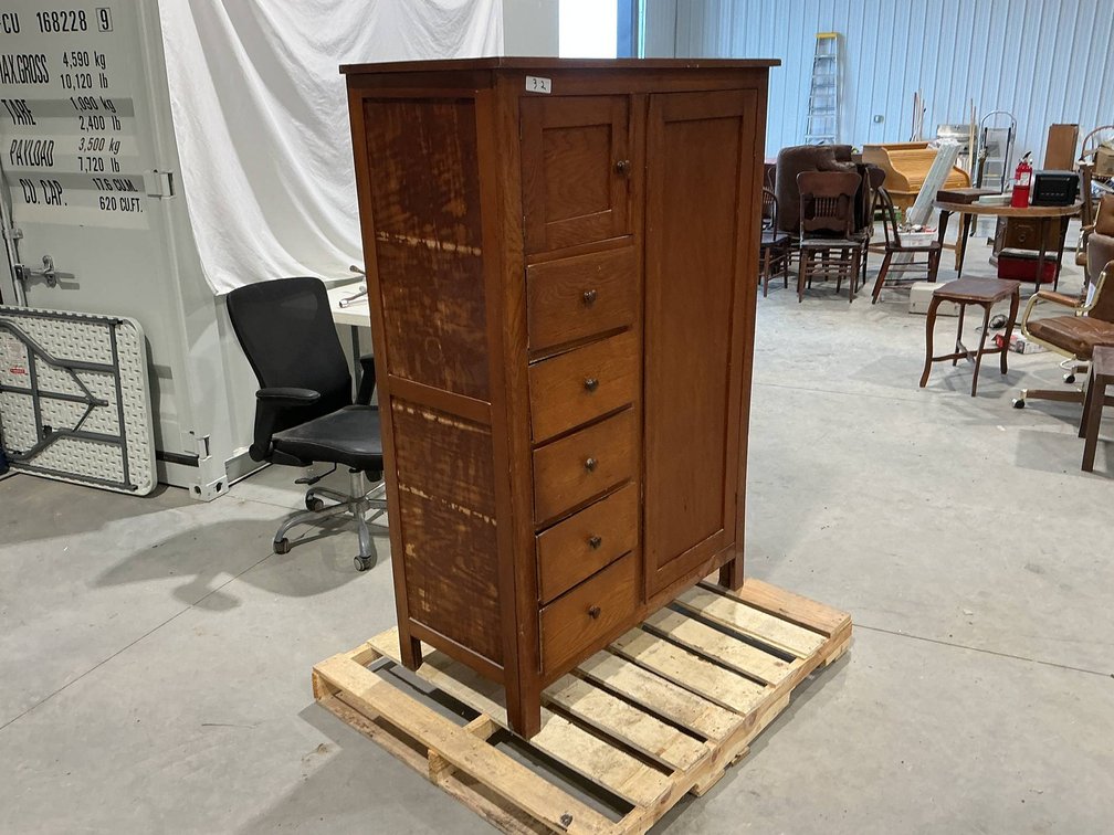 Armoire