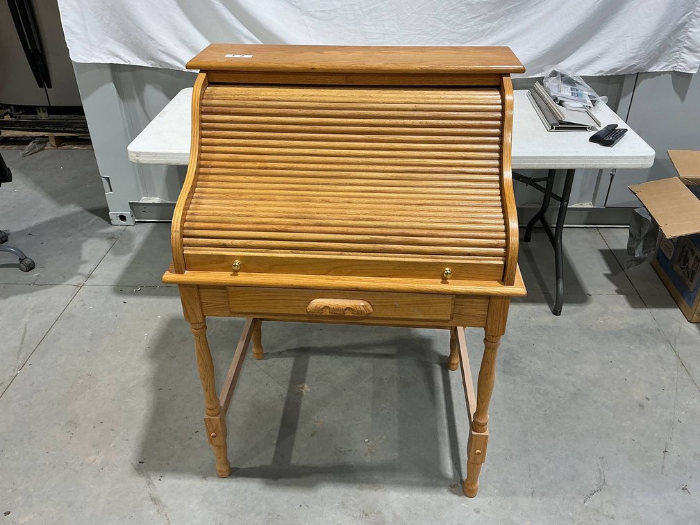 Desk With Roll Top