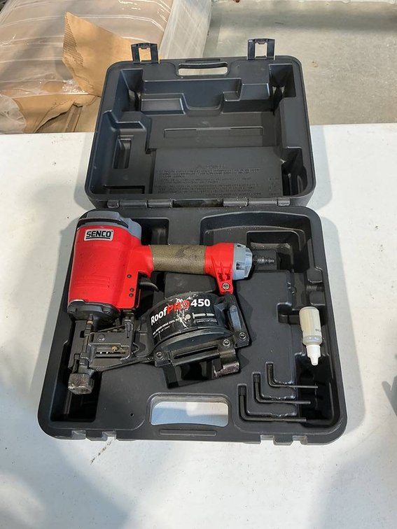 Senco RoofPro 450 Pneumatic Nail Gun