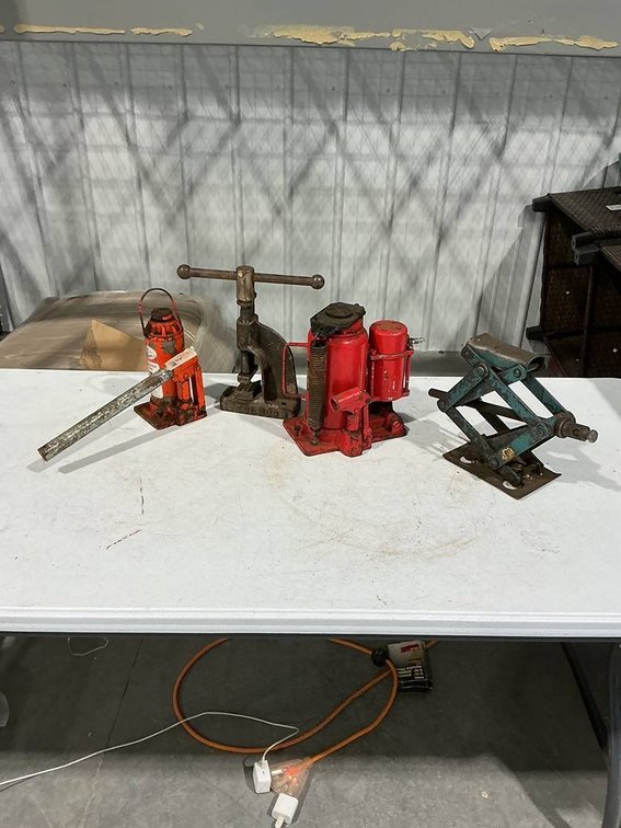 2- Bottle Jacks, 1- Scissor Jack, and a Table Press