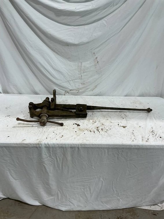 Vintage Indian Chief 42" Post Vice
