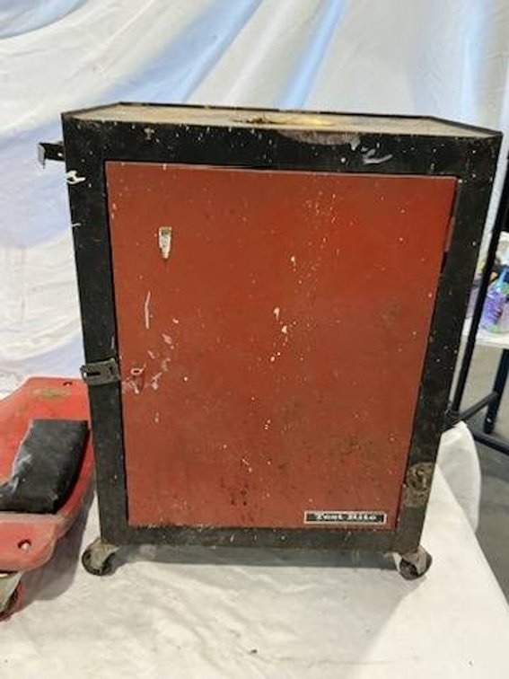 Test Rite Rolling Welder Cart, along with a Advanced Tools 6 wheel Rolling Mechanic Creeper