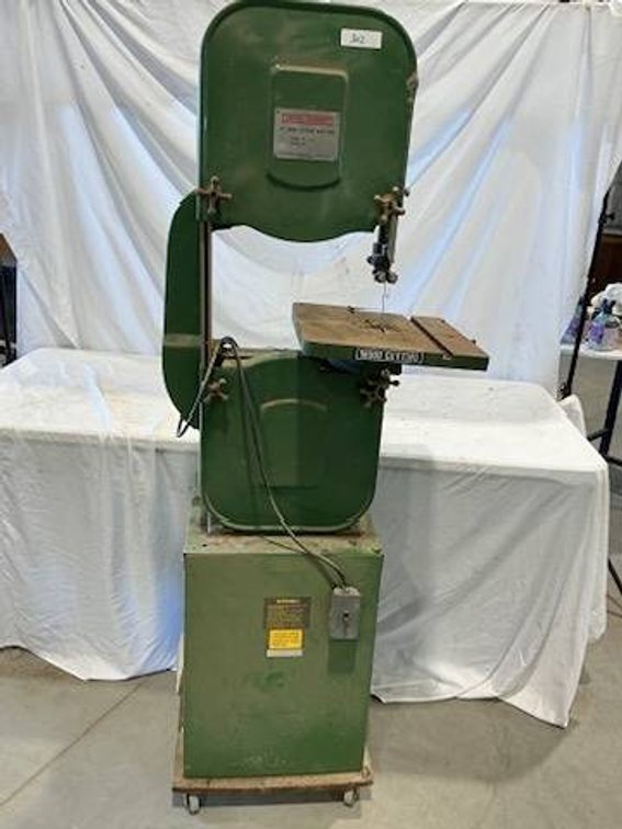 Central Machinery 14" Wood Cutting Band Saw
