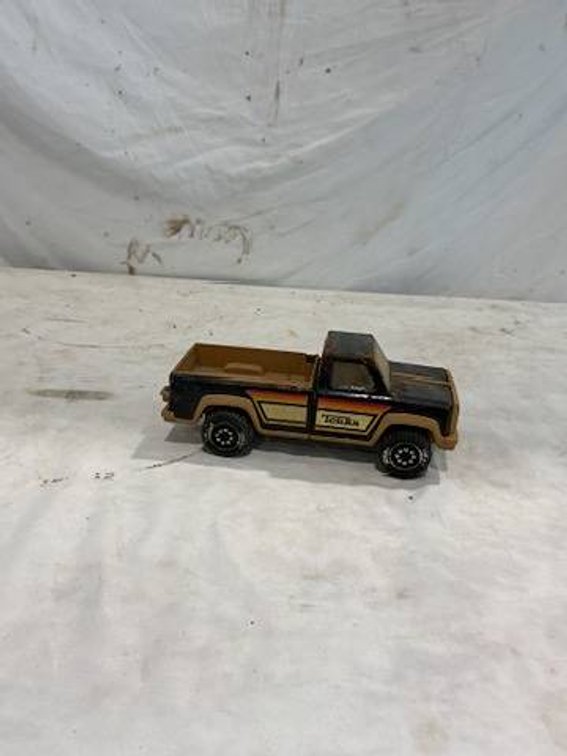 Vintage 1:55 Scale Die-Cast Tonka Pickup Truck