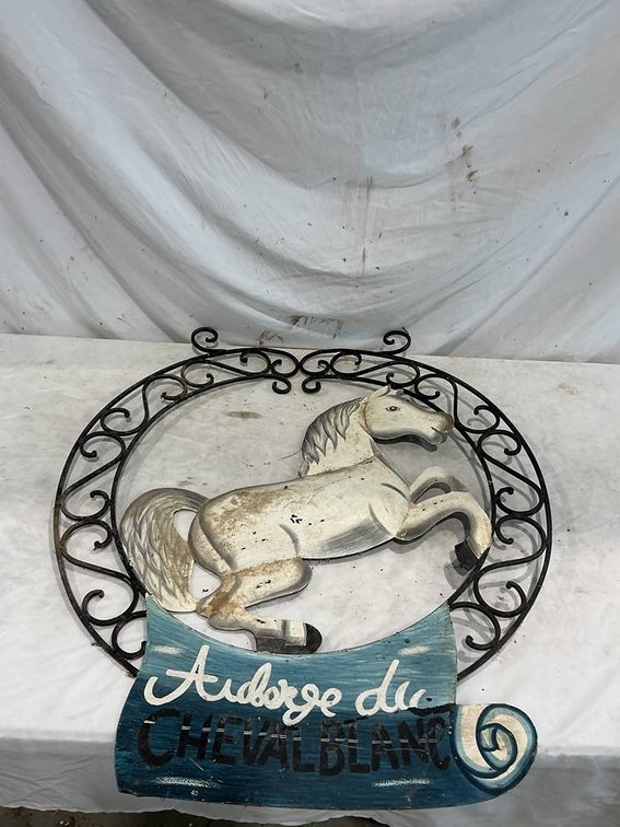 28" Wall Sign Featuring a White Horse with words quoting "Auberge Du Cheval Blanc (Inn Of The White Horse)