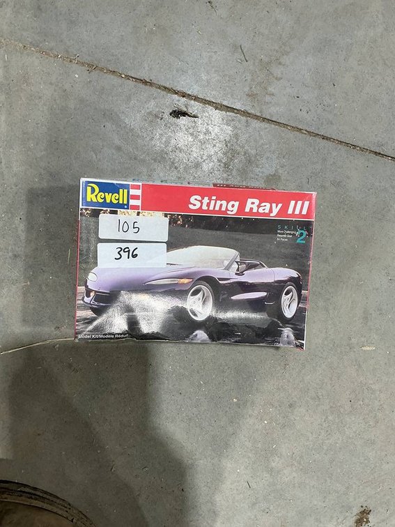 Revel Sting Ray III Model Car Kit