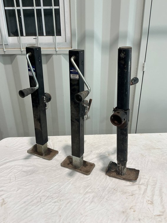 3- Trailer Jacks