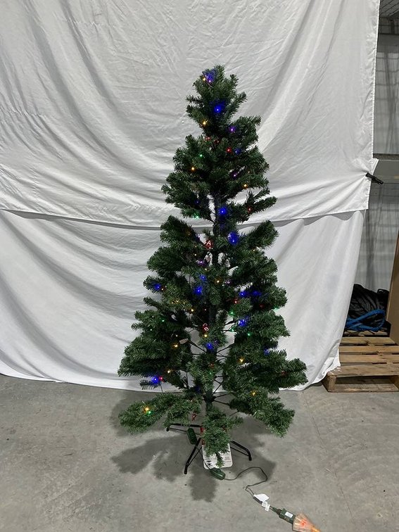 Home Accent Holiday Christmas Tree 6.5ft