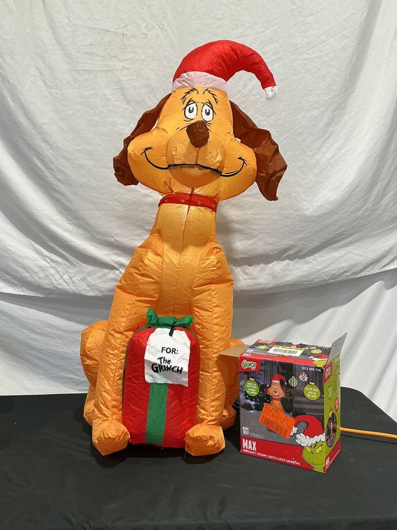 The Grinch's Dog Max Decoration